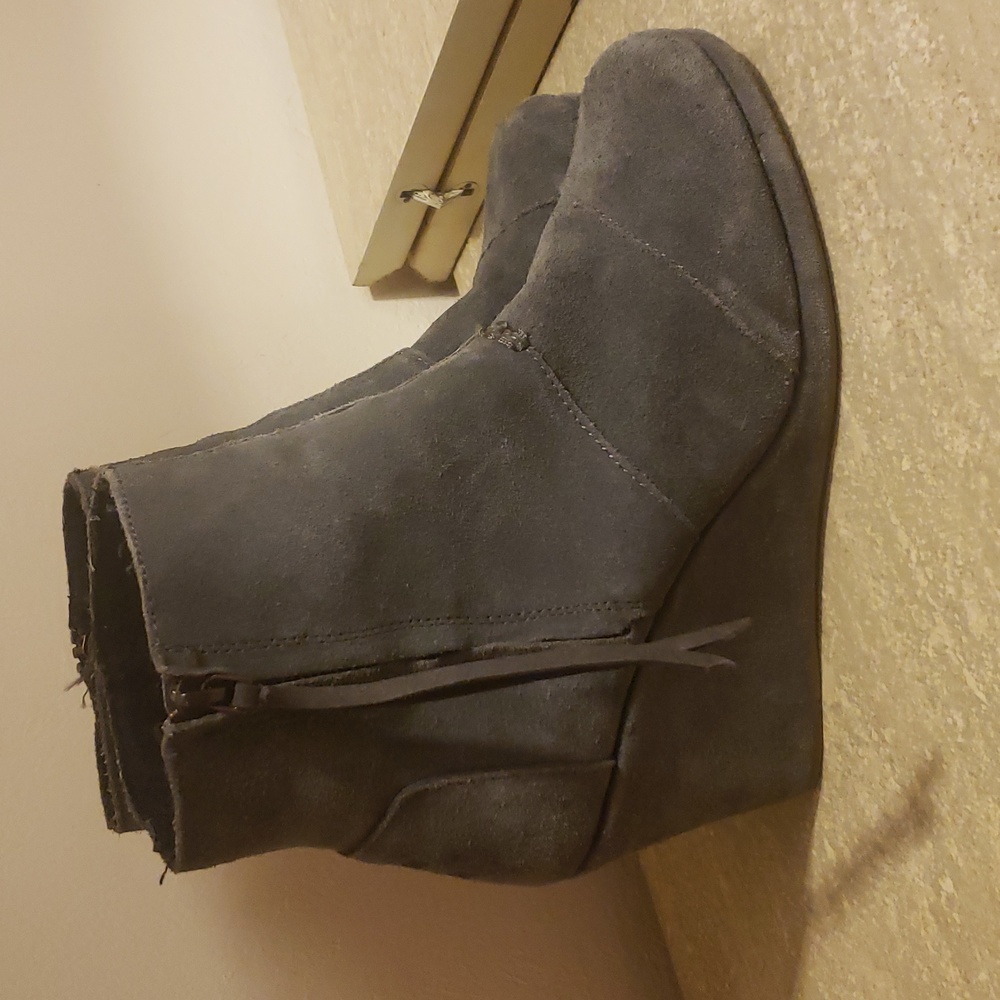 TOM's ankle boots 9.5